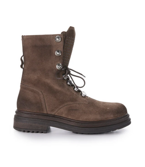 Estilo Emporio Superstud Suede Boot - Mud