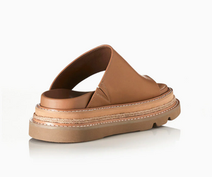 Alias Mae Venetia - Camel