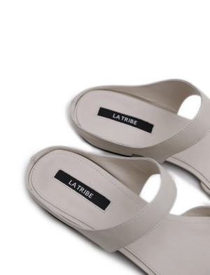 La Tribe Pointed Mule - Eggshell