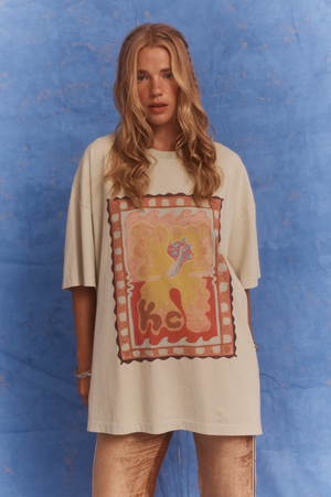 Kinga Csilla Hibiscus Tee