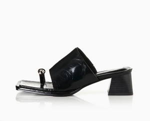 Alais Mae Alma - Black Oily Leather