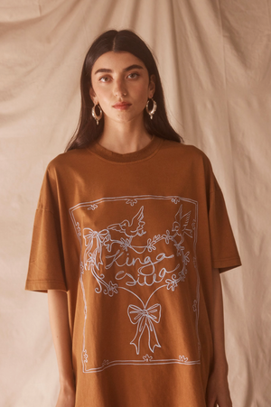 Kinga Csilla Amante Tee