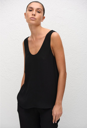 Matteau Fluid scoop Tank - Black