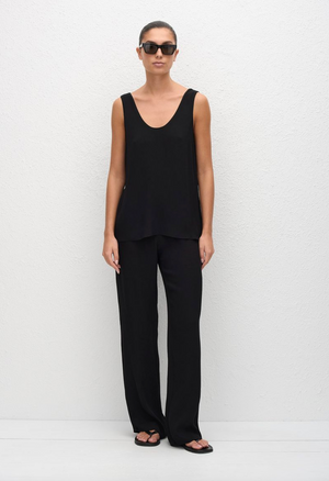 Matteau Fluid scoop Tank - Black