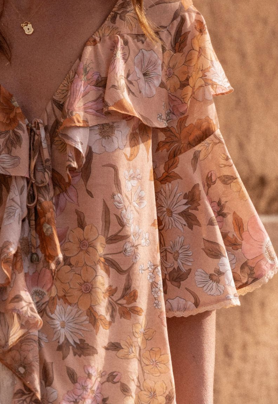 Spell Stealing Beauty Short Sleeve Blouse - Rose