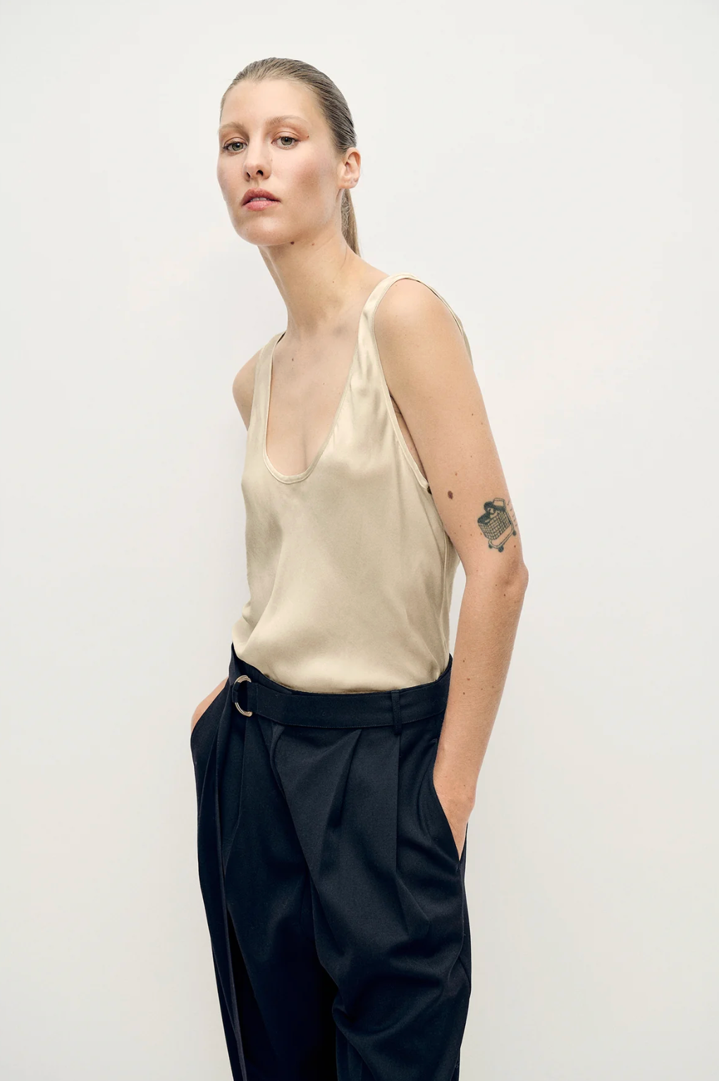 Silk Laundry Scoop Neck Tank - Hazelnut