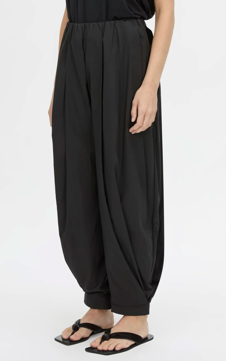 Camilla and Marc Rhia Balloon Leg Pant - Black
