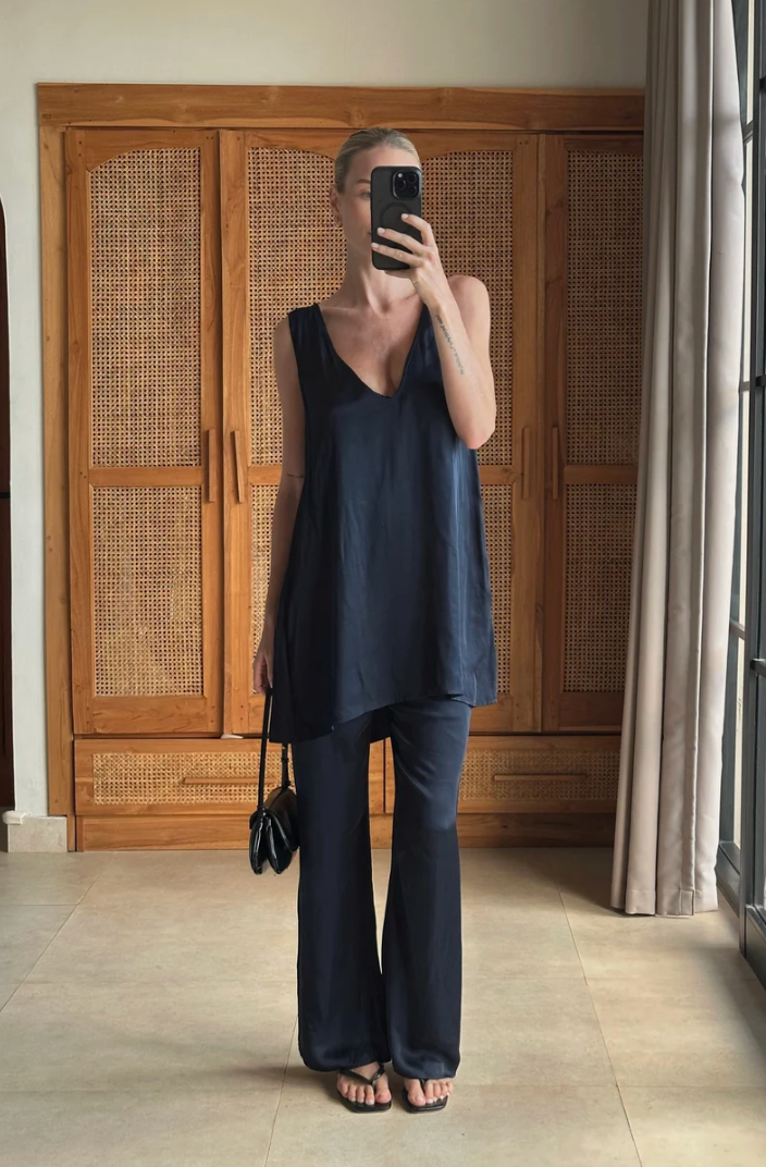 Lilya Essentia Pant - Navy