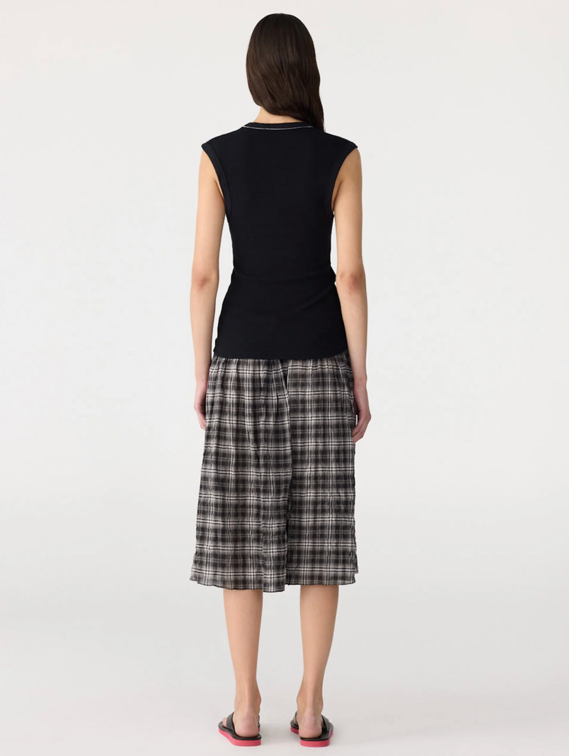 Bassike Essential Scoop Tank - Black