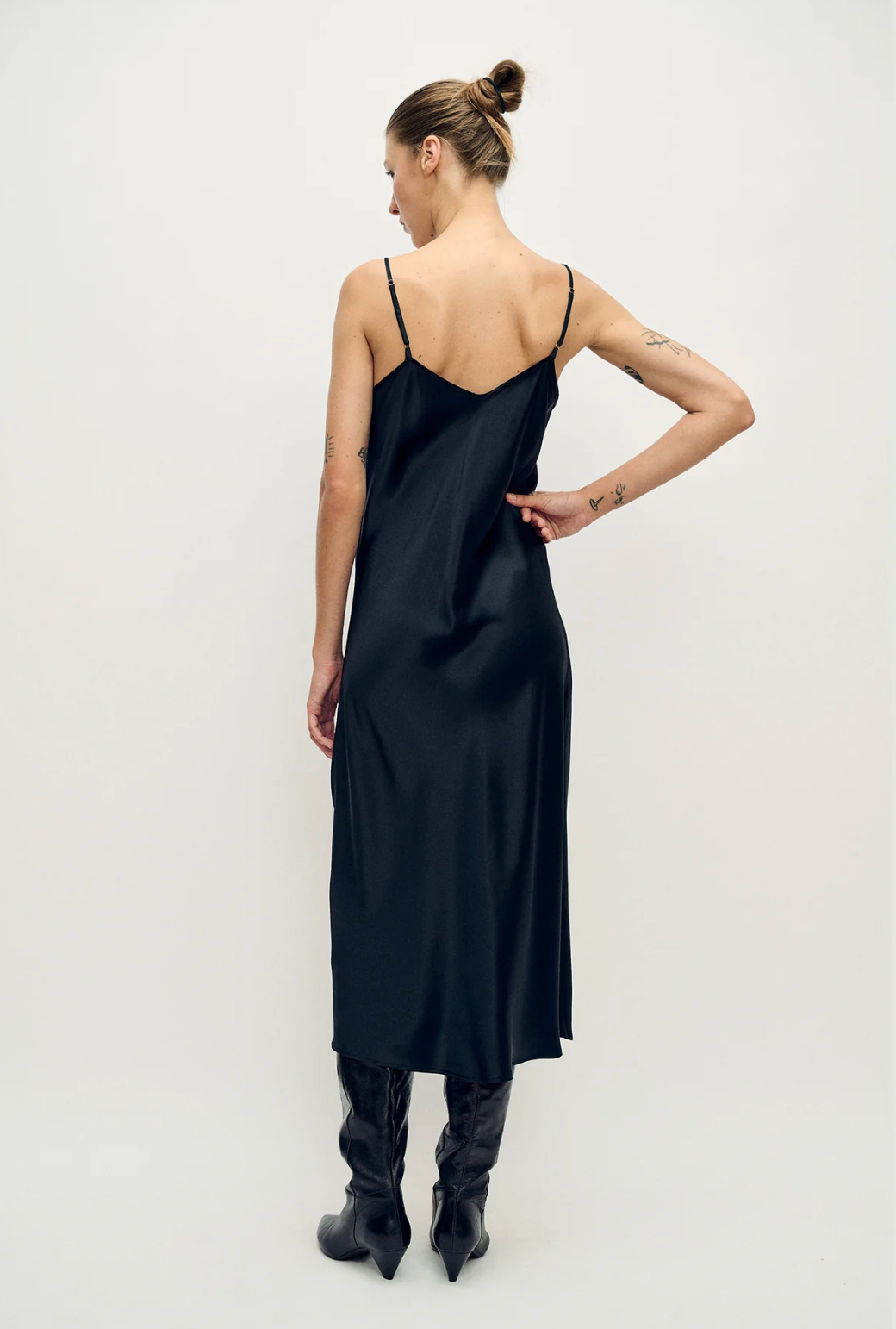 silk laundry slip dress Silk Laundry: Pink 90s Slip Midi Dress