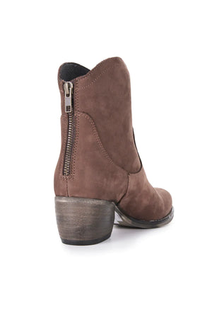 Estilo Emporio Nubuk Love Zip Boot - Chocolate